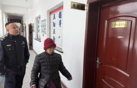 春雷行动：巡逻民警暖心救助外地归来老人