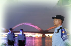 一组海报，展示道外公安的“粽”情守护