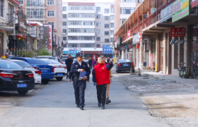 步数里的平安密码：巡逻民警的守护与温情