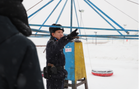 通河公安对江上冰雪游乐项目开展  “体检式”检查筑牢安全防线