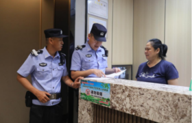 扫黑除恶进“九小场所” 冰城公安面对面点对点筑牢基层安全防线