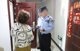 冰城公安：把扫黑课堂摆进社区 让平安理念融入烟火