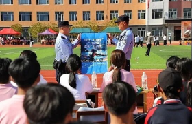 从“知”到“行” 冰城公安为青少年点亮扫黑除恶“警示灯”