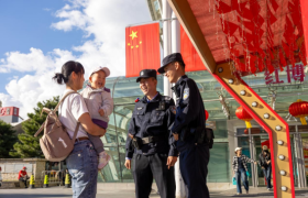 冰城公安：警徽熠熠守平安 赤诚担当护华诞