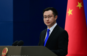 “持刀闯馆”，还有理了？