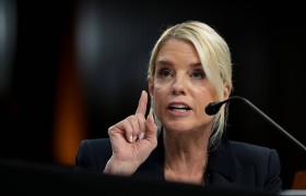 特朗普确认解除邦迪职务，托德·布兰奇将出任美代理司法部长