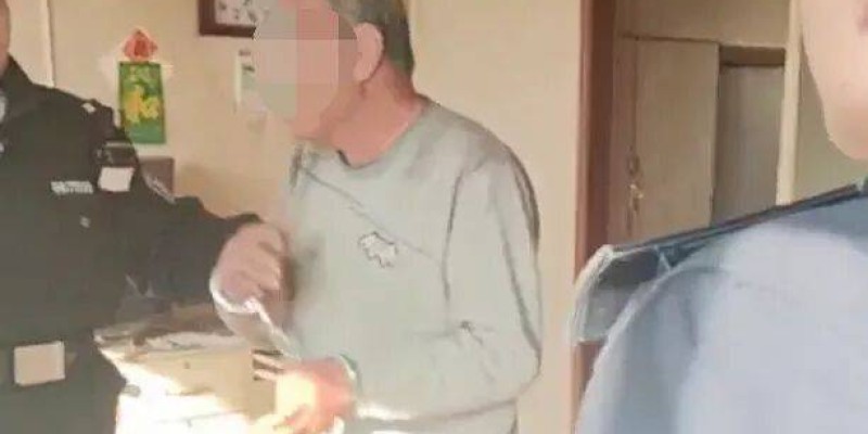 陷入僵局的命案：追凶28年偶遇杀父仇人，报警将其抓获，因证据缺失嫌犯被取保