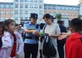 开学季护安全 宾县公安在校园门前播撒“平安种子”