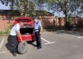 车辆突遇爆胎  民警暖心救助守护安全